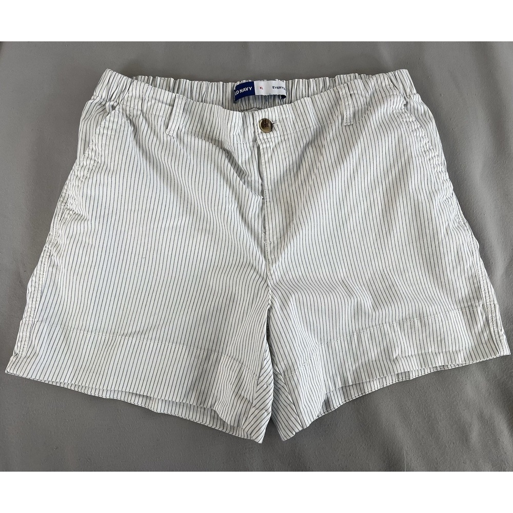 Old Navy Easy Chino‎ Everyday Shorts Sz XL Women's Blue White  Stripe Pockets
